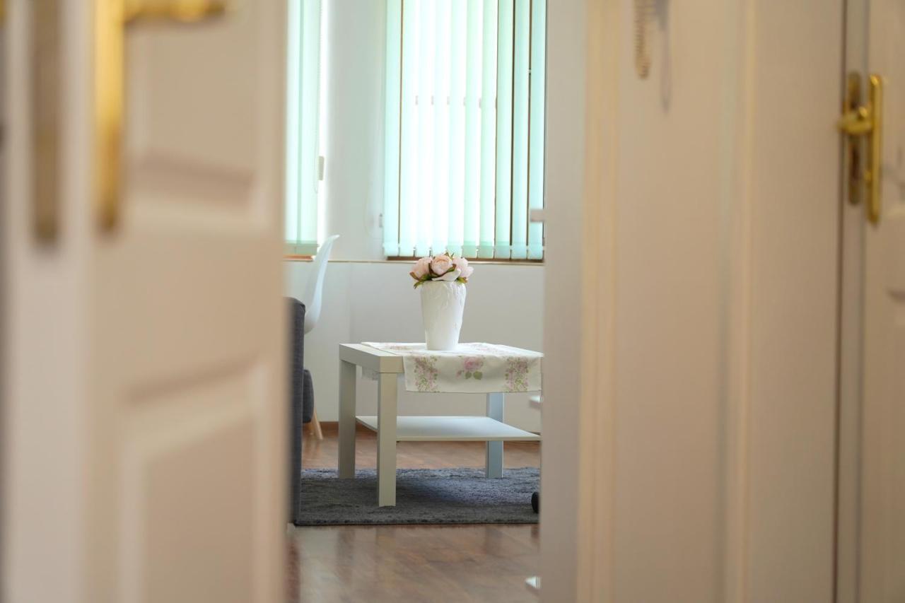 Shushi'S 1 Bedroom Central Apartment プロヴディフ エクステリア 写真